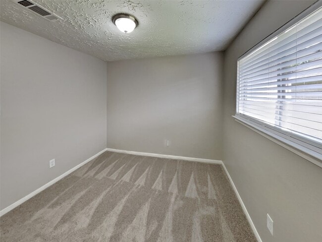 Building Photo - 20211 Cottonglade Ln