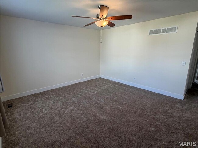 Building Photo - 962 Windstream