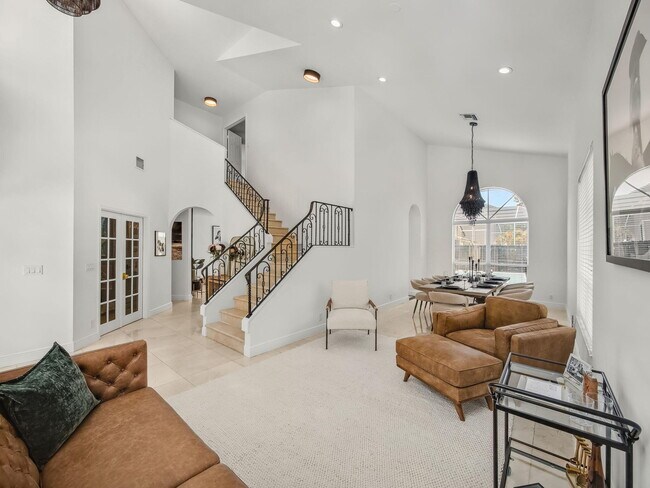 Building Photo - 6017 Newport Village Way