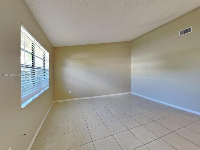 Building Photo - 1389 SW 151st Ave