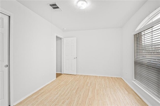 Building Photo - 2209 Pearson Way