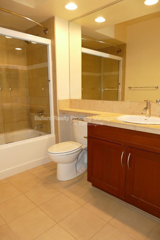 Building Photo - 5450 Leary Ave NW