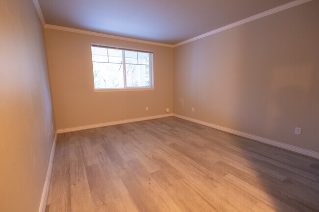 Building Photo - 17438 Bothell Way NE
