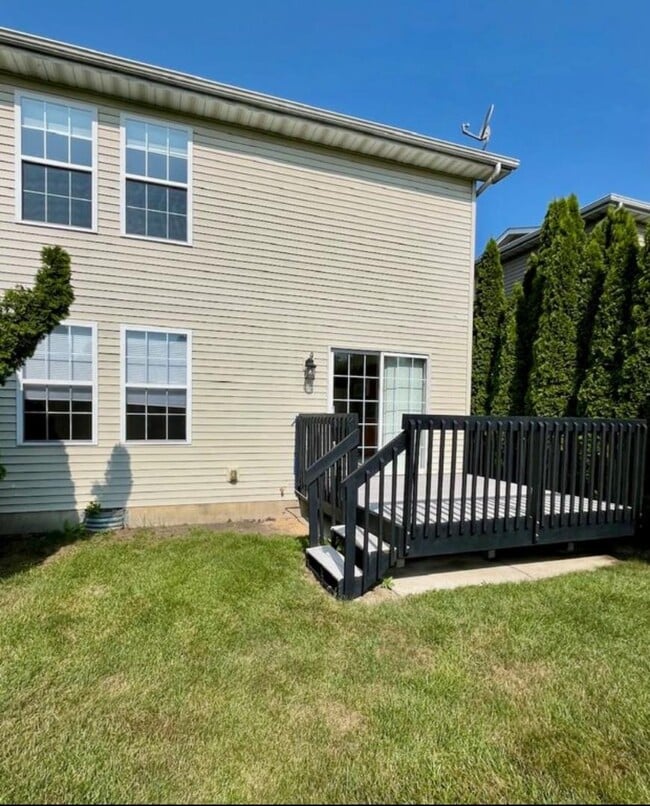 Building Photo - 1102 Emma Ct
