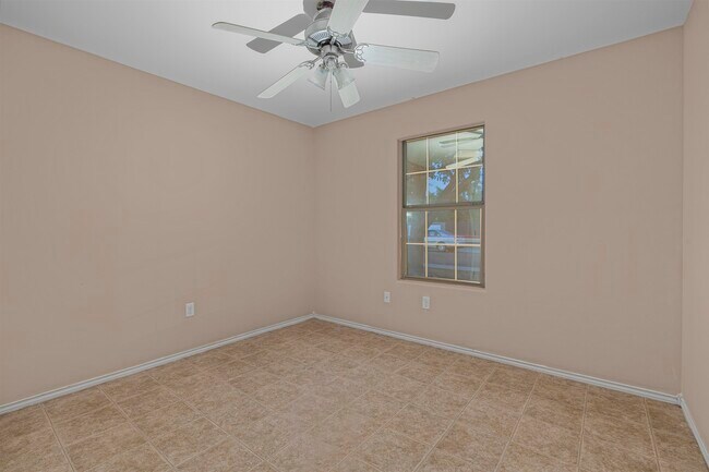 Building Photo - 14119 Fawn Dr