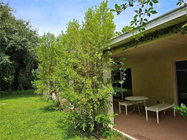 Building Photo - 3 bedroom