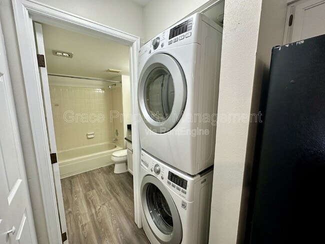 Building Photo - 4899 S Dudley St