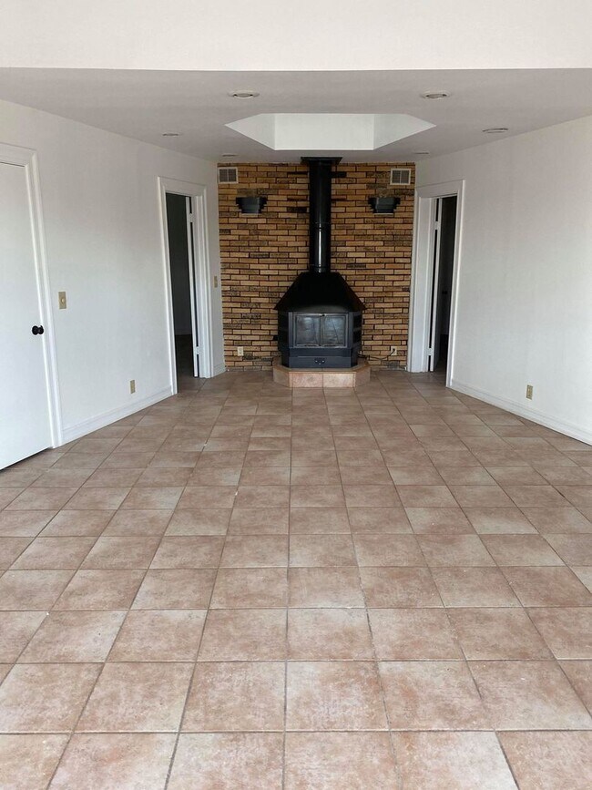 Building Photo - Iconic Dome House for Rent – Unique Country Living with Pet-Friendly Space Near Holtville