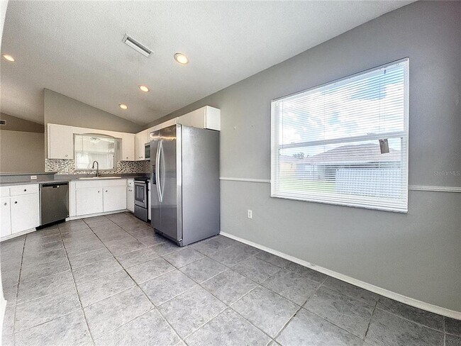 Building Photo - 603 Terranova Dr