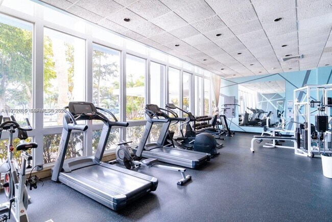 Building Photo - 7441 Wayne Ave