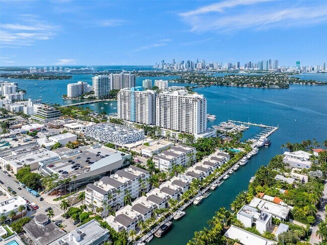 Building Photo - 1415 Sunset Harbour Dr