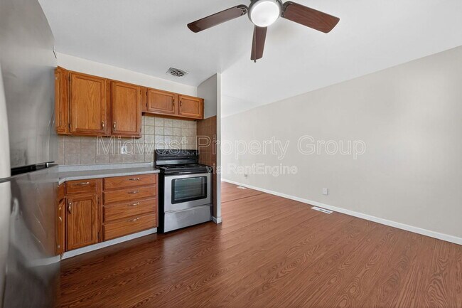 Building Photo - 12405 Pizarro Dr