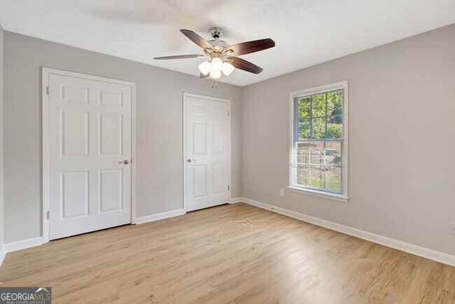 Building Photo - 125 Belle Dr