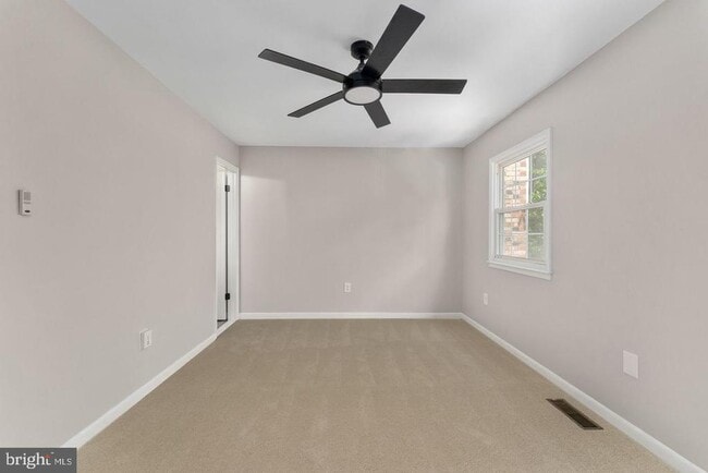 Building Photo - 14843 Emberdale Dr