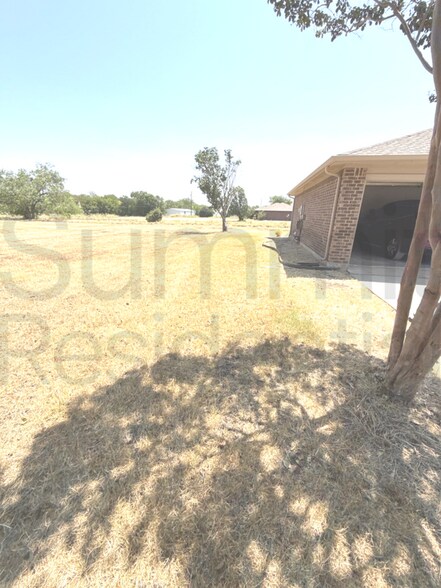 Building Photo - 201 Steller Ln