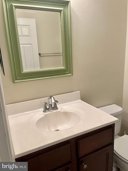 Building Photo - 6003 Popes Creek Pl