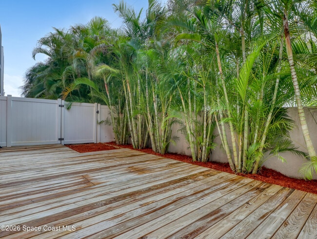 Building Photo - 118 Mediterranean Way