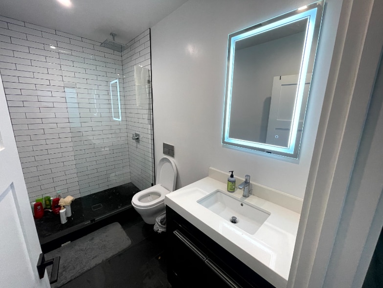 Building Photo - 77 Broad St