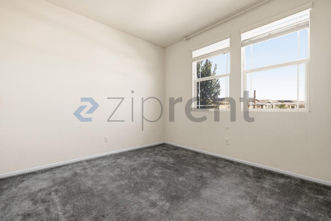 Building Photo - 30522 Rodriquez Lp