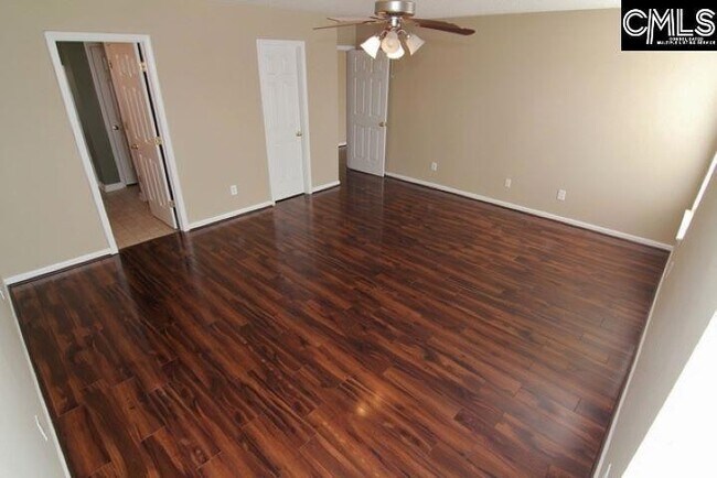 Building Photo - 5 Redbrush Ct