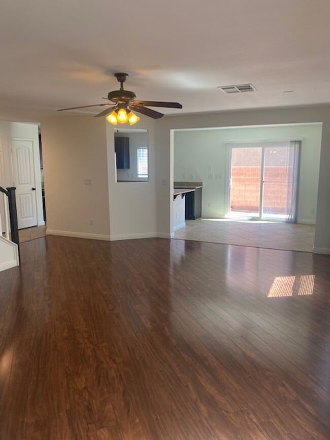 Building Photo - 7918 Point Oaks Ct