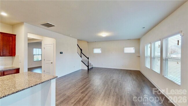 Building Photo - 4500 Collingham Dr