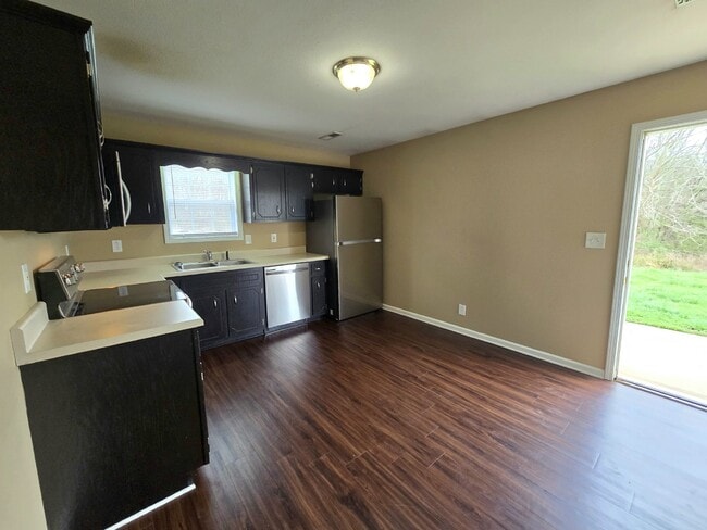 Building Photo - 269 A EXECUTIVE AVE