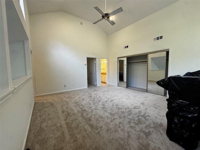 Building Photo - 44 Whisper Ln