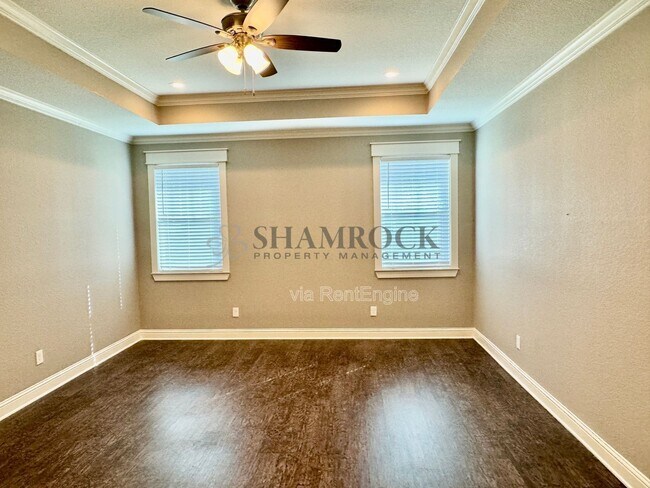 Building Photo - 10305 T Bury Ln