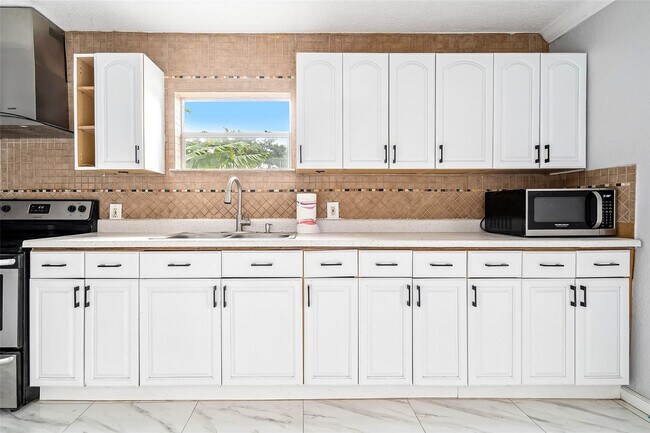 Building Photo - 2508 Arthur St