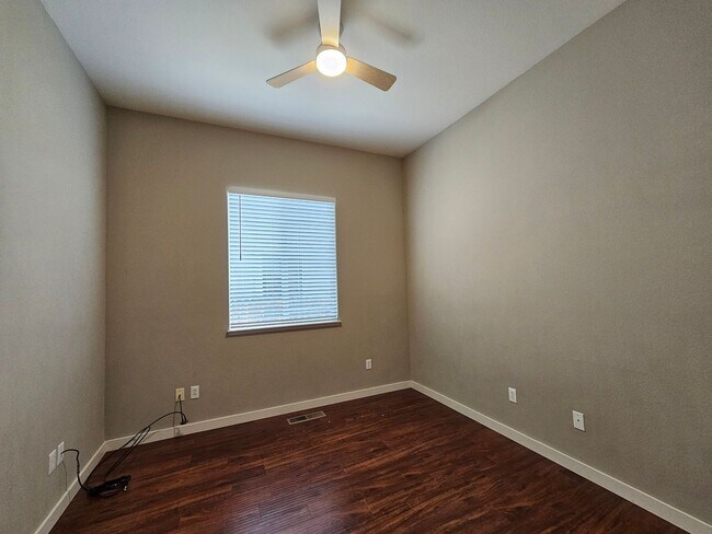 Building Photo - Gorgeous 4 Bedroom on Kiley Ranch