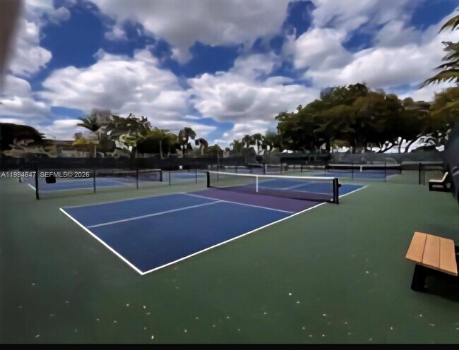 Building Photo - 900 SW 142nd Ave