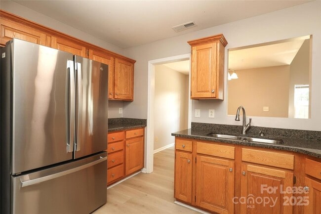 Building Photo - 4112 Chatterleigh Dr