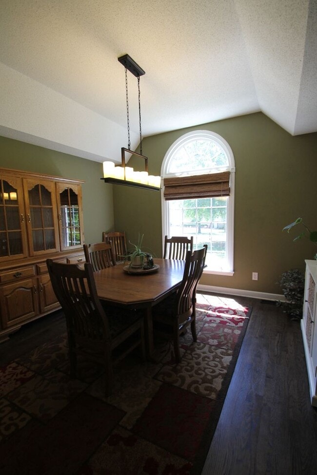 Building Photo - Exclusively Offered by Muse Realty Rentals, LLC