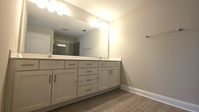 Building Photo - 721 Navarez