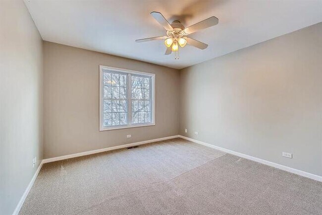 Building Photo - 3 Meadow Lane, Oakwood Hills, IL, 60013