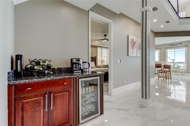 Building Photo - 218 Sand Key Estates Dr