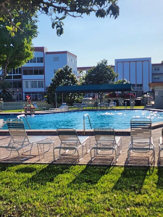 Building Photo - 4141 NW 44th Ave