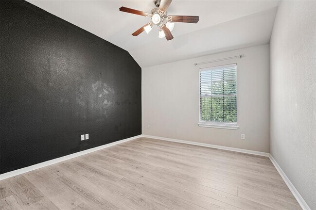 Building Photo - 149 Dolomite Dr