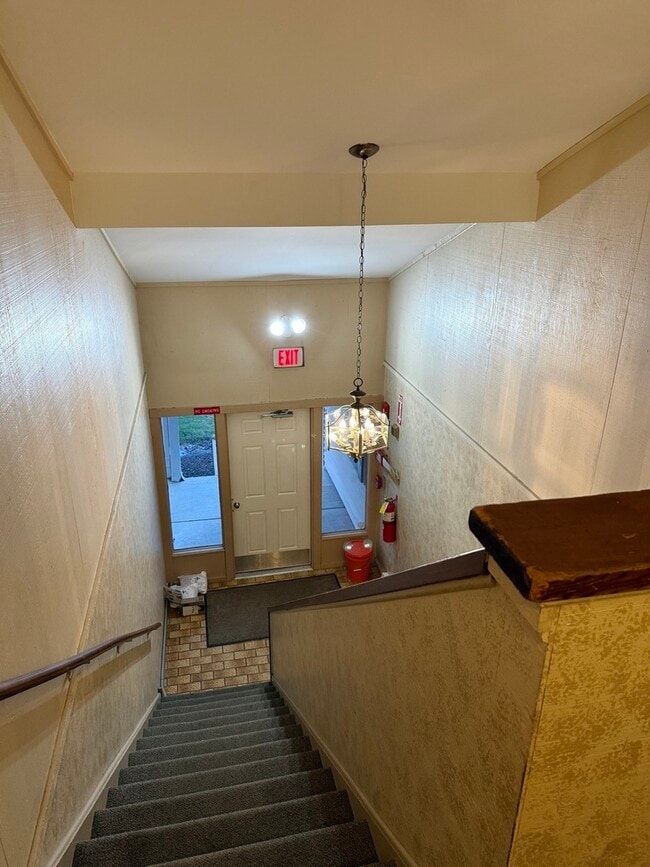 Building Photo - 7040 Remington Ct