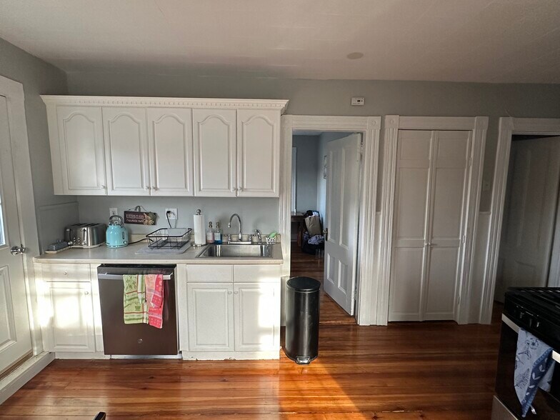 Building Photo - 135 Nonantum St