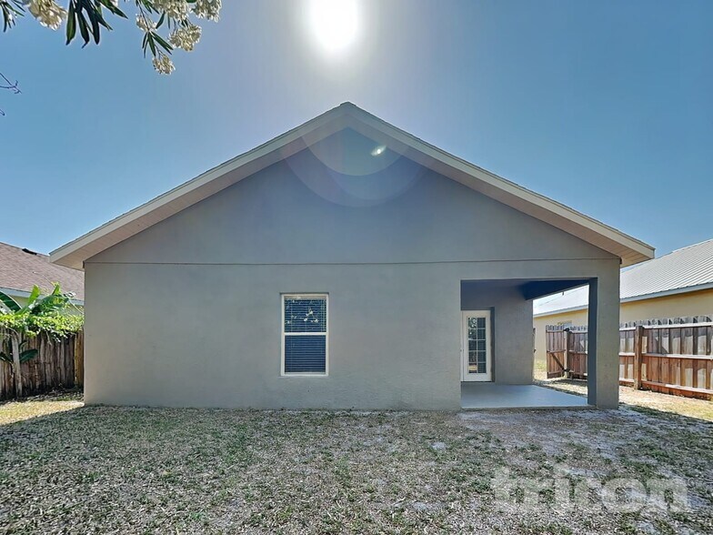 Building Photo - 3625 16th St Ct E