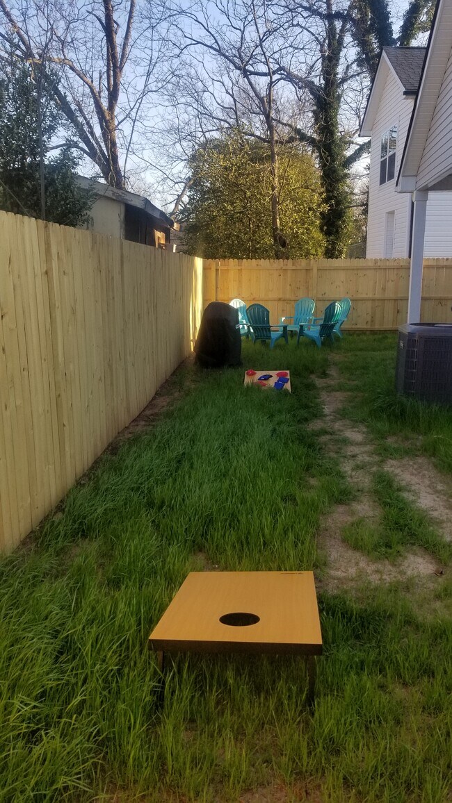 Building Photo - 13 Bigby St