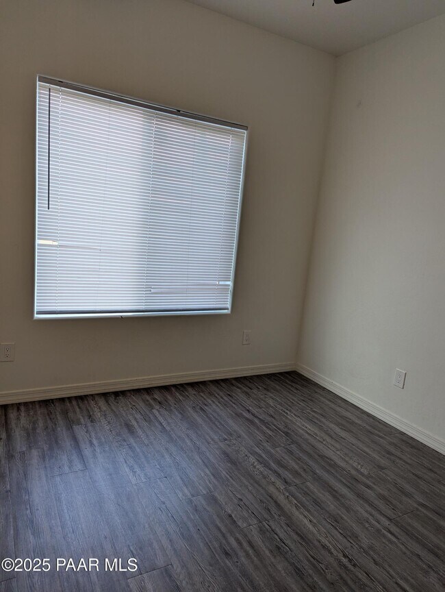 Building Photo - 8346 Florentine Rd