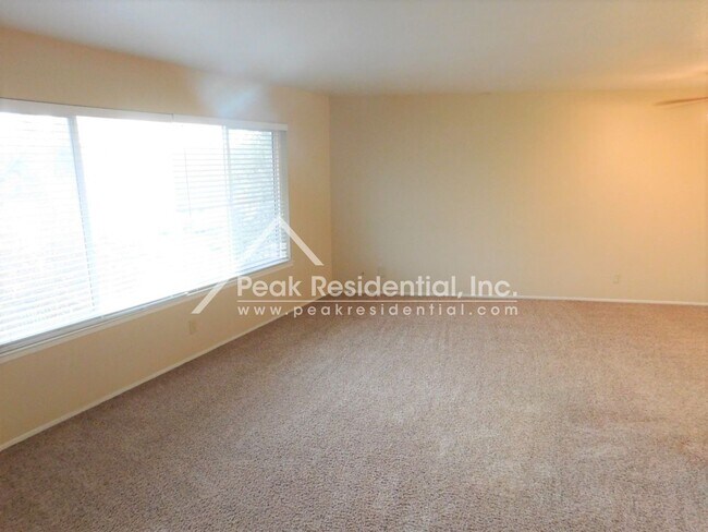 Building Photo - 6027 Northcrest Cir