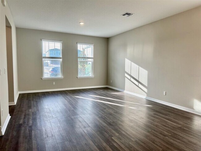 Building Photo - 4869 Lacewing Dr