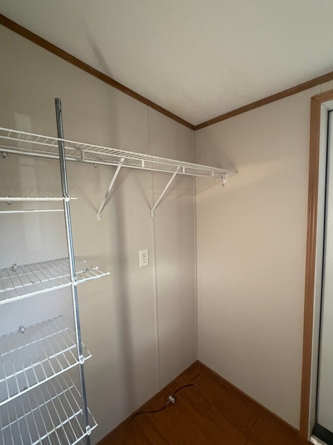 Building Photo - 4664 US-30