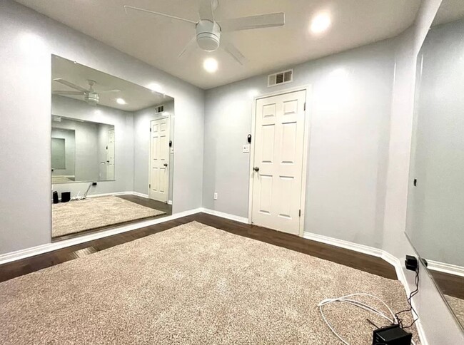 Building Photo - 5302 Doble Aguila Way