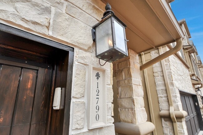 Building Photo - 12790 Yorkstone Dr