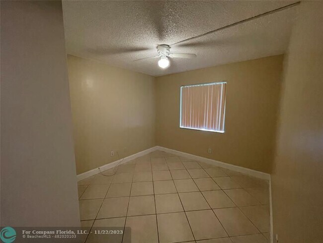 Building Photo - 12222 Royal Palm Blvd